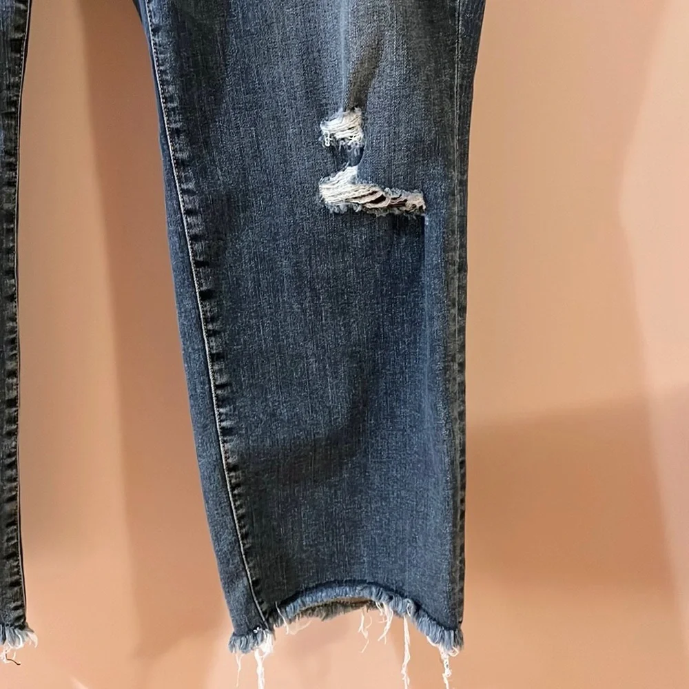 Good American Good Straight Jeans - Picture 5 of 9